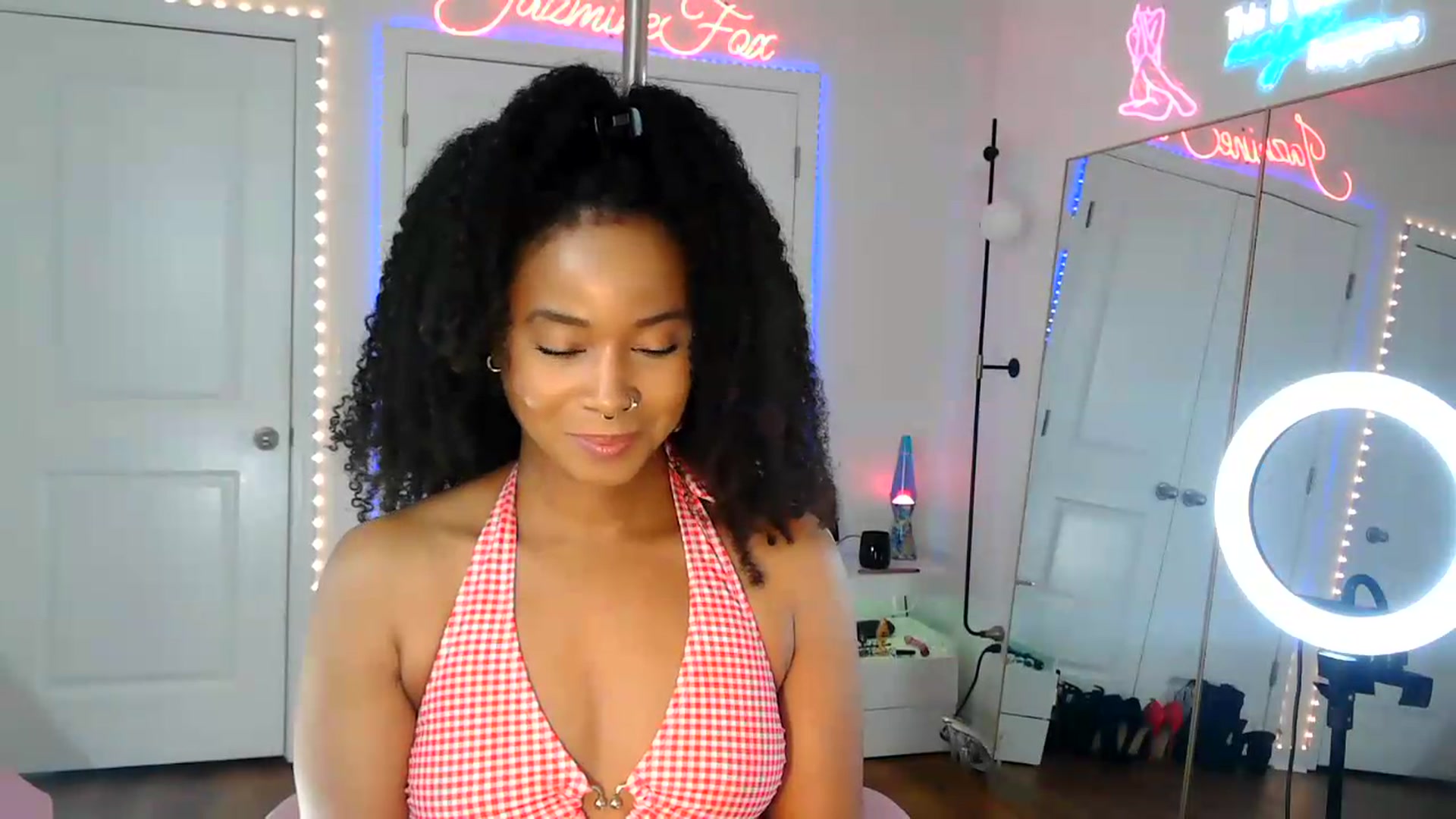 Gallery image thumbnail from Jazminefox's myfreecams stream on, 08/28/2026, 19:50 image 6 of 20