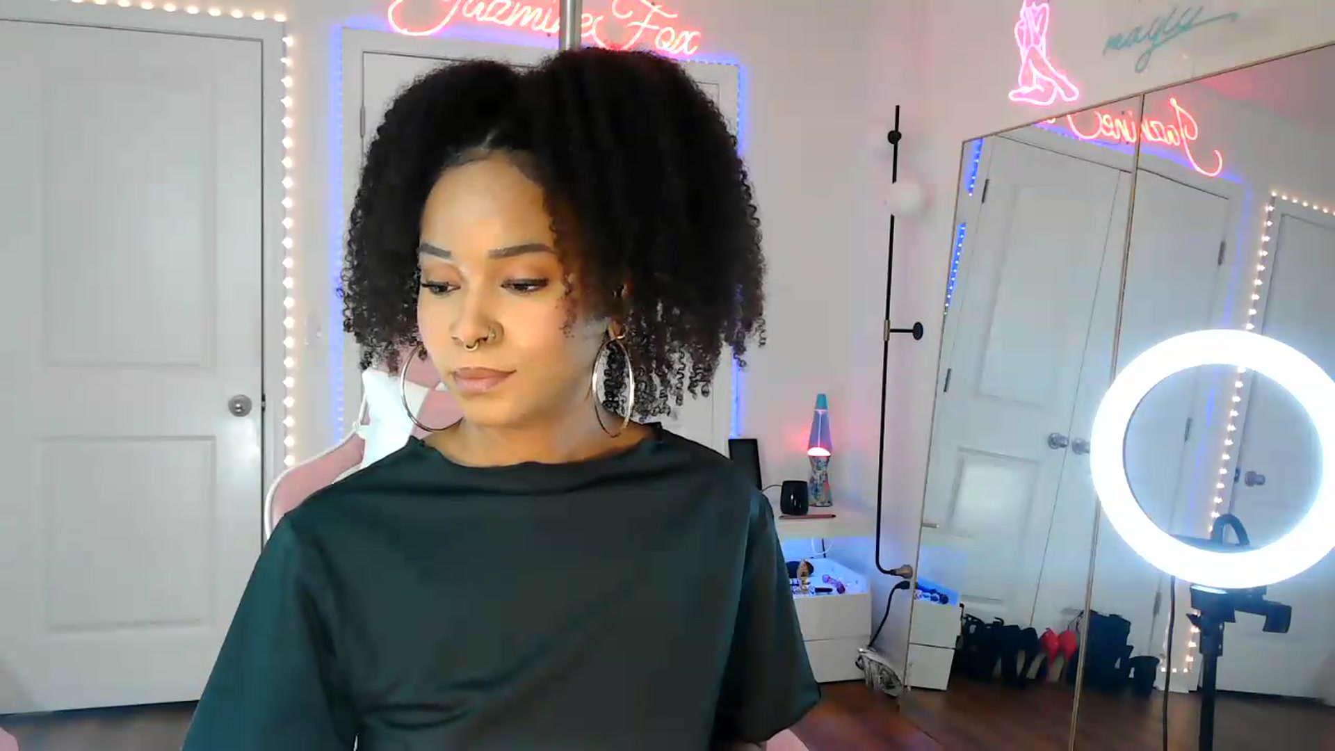 Gallery image thumbnail from Jazminefox's myfreecams stream on, 08/29/2026, 17:31 image 5 of 20