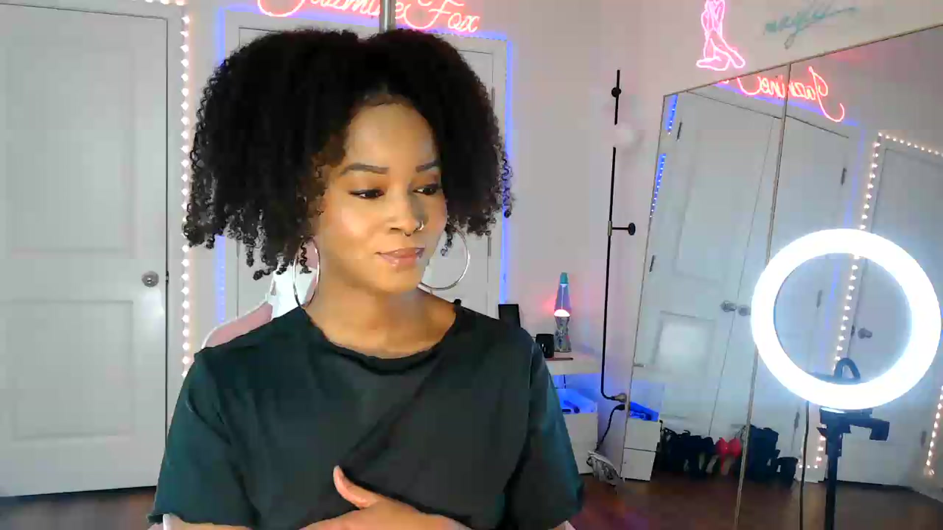 Gallery image thumbnail from Jazminefox's myfreecams stream on, 08/29/2026, 17:31 image 11 of 20