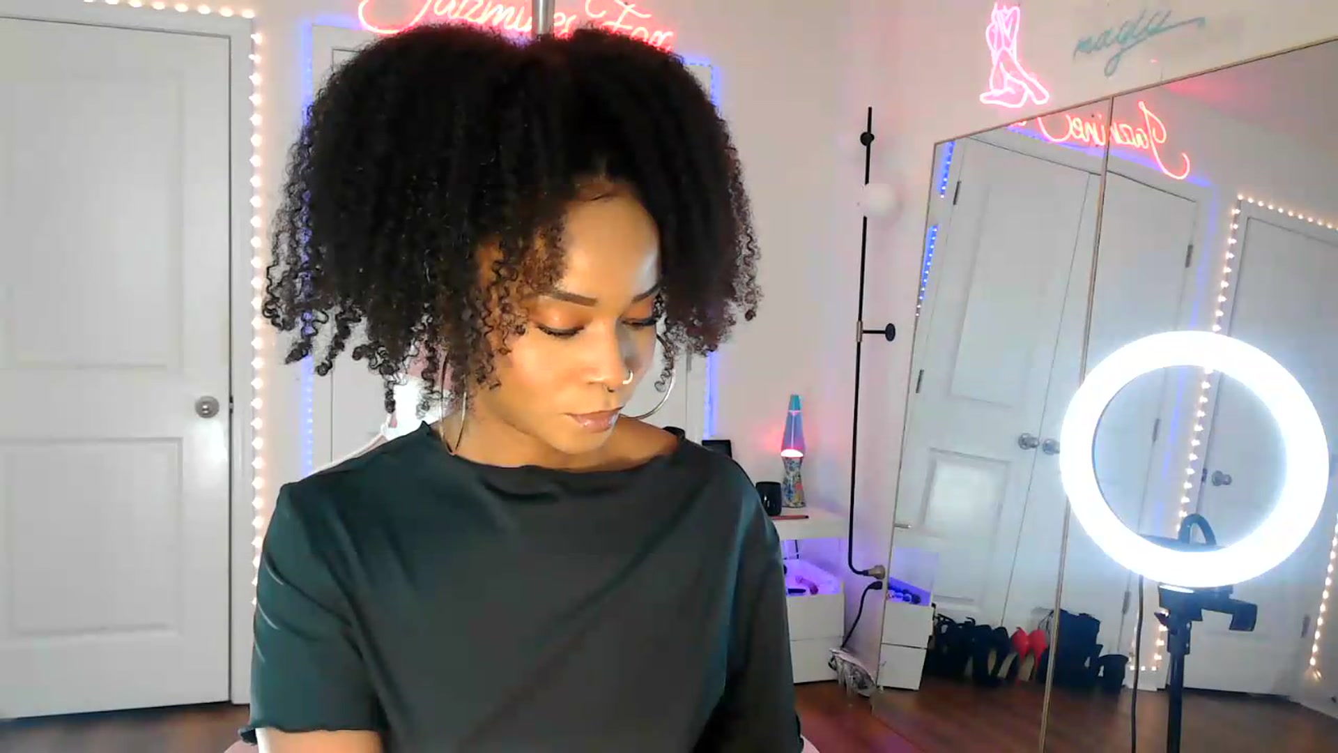 Gallery image thumbnail from Jazminefox's myfreecams stream on, 08/29/2026, 17:31 image 2 of 20