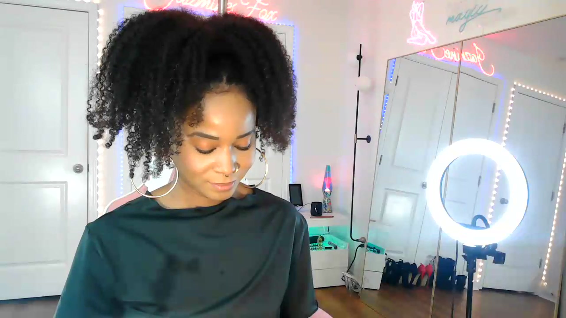 Gallery image thumbnail from Jazminefox's myfreecams stream on, 08/29/2026, 19:18 image 18 of 20