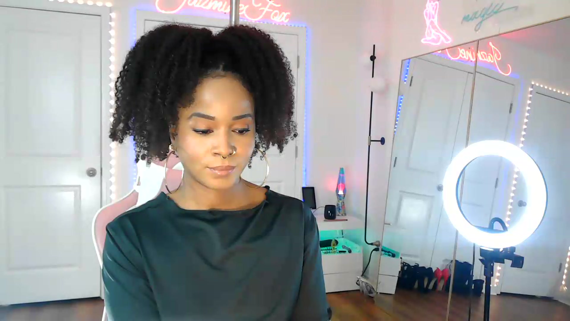 Gallery image thumbnail from Jazminefox's myfreecams stream on, 08/29/2026, 19:18 image 6 of 20