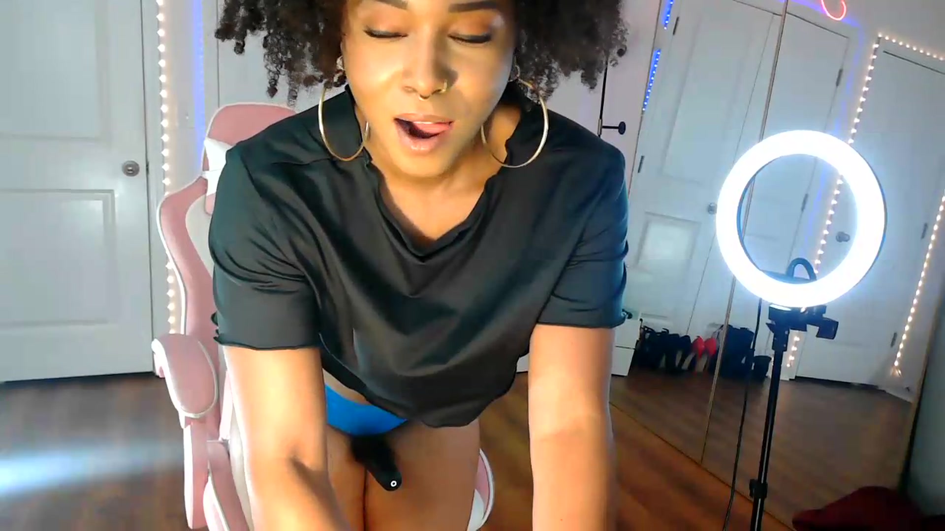 Gallery image thumbnail from Jazminefox's myfreecams stream on, 08/29/2026, 19:18 image 2 of 20