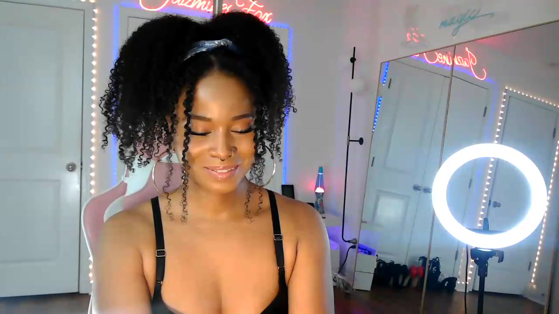 Gallery image thumbnail from Jazminefox's myfreecams stream on, 08/31/2026, 19:18 image 6 of 20