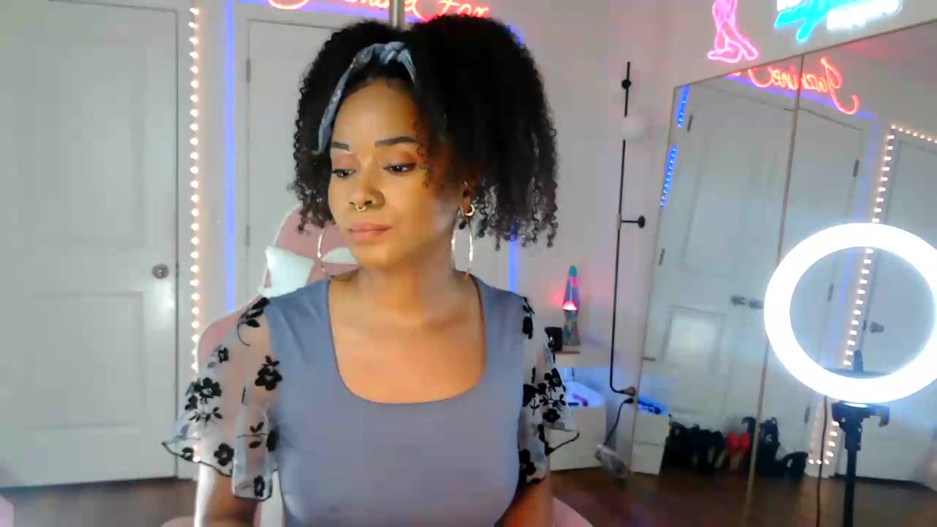 Gallery image thumbnail from Jazminefox's myfreecams stream on, 09/02/2026, 17:00 image 16 of 20