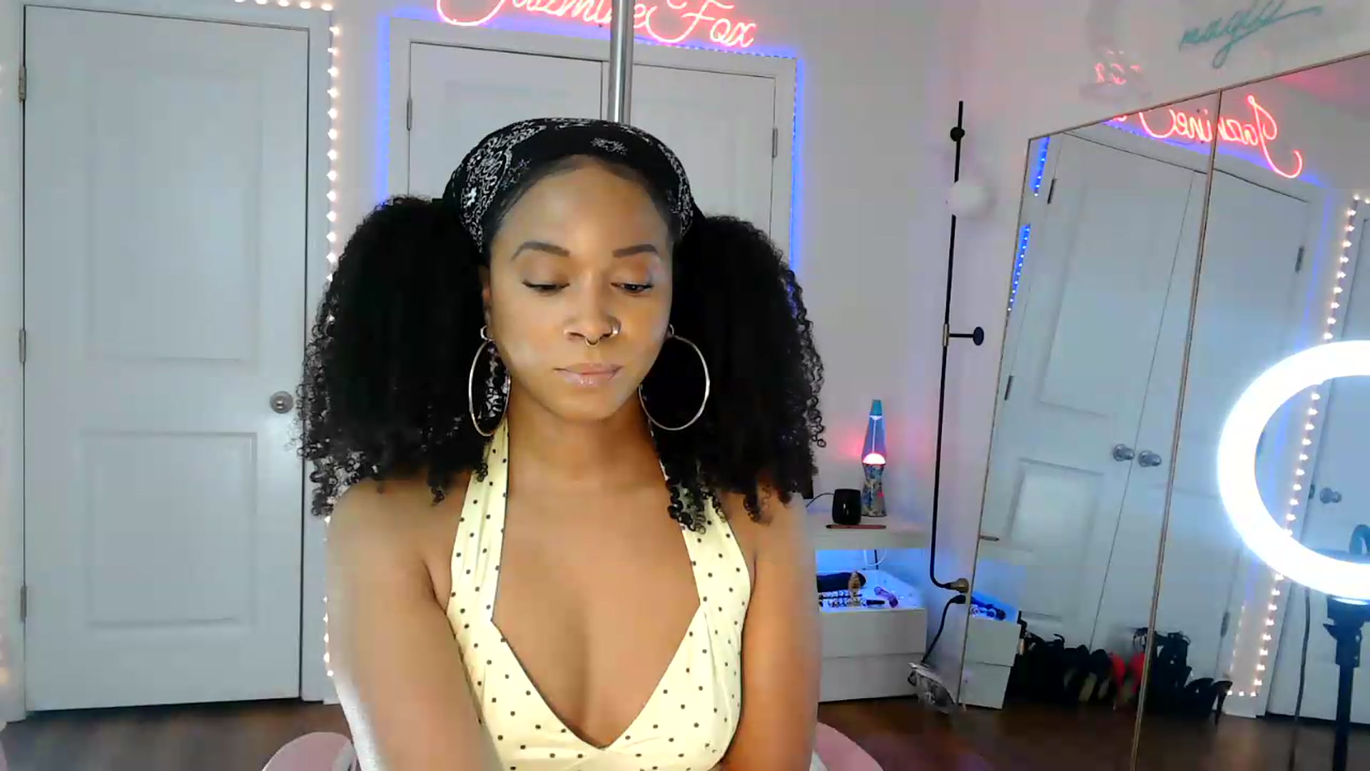 Gallery image thumbnail from Jazminefox's myfreecams stream on, 09/08/2026, 17:19 image 7 of 20