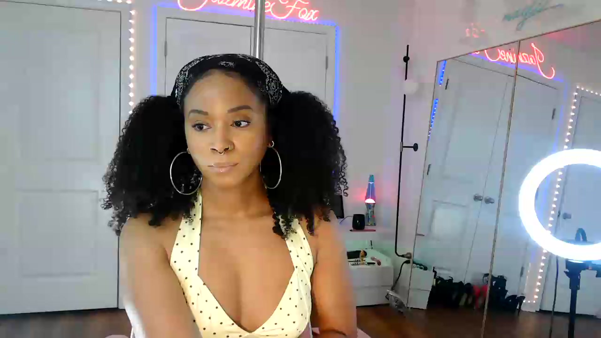 Gallery image thumbnail from Jazminefox's myfreecams stream on, 09/08/2026, 17:19 image 1 of 20