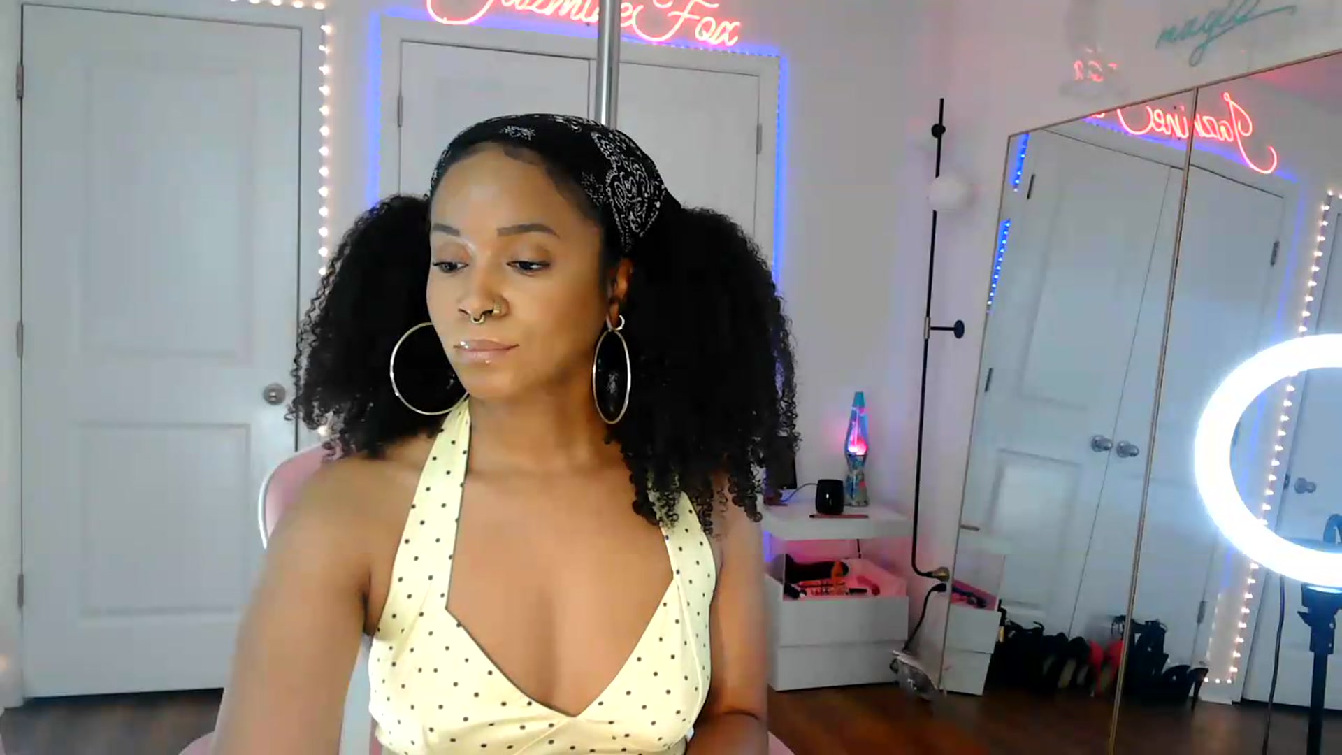 Gallery image thumbnail from Jazminefox's myfreecams stream on, 09/08/2026, 17:19 image 14 of 20