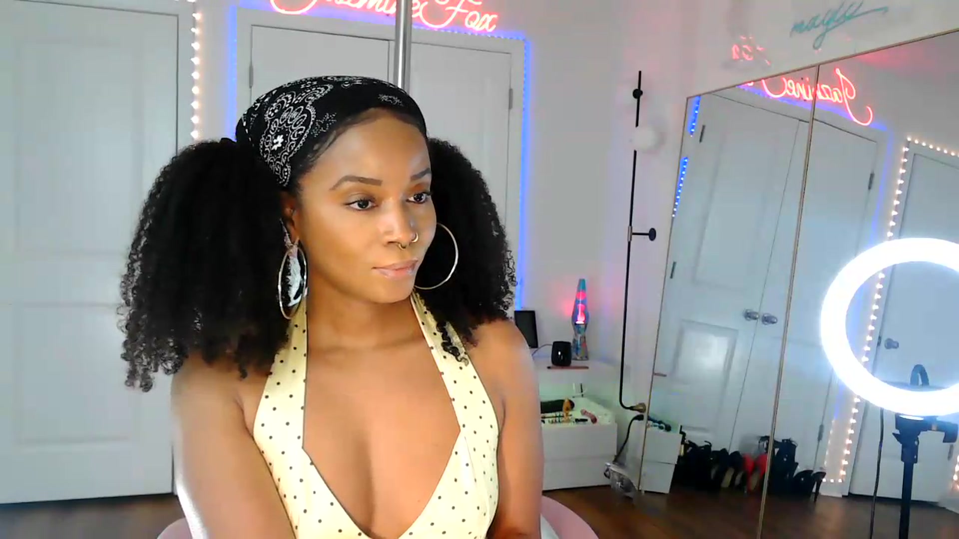 Gallery image thumbnail from Jazminefox's myfreecams stream on, 09/08/2026, 18:33 image 15 of 20