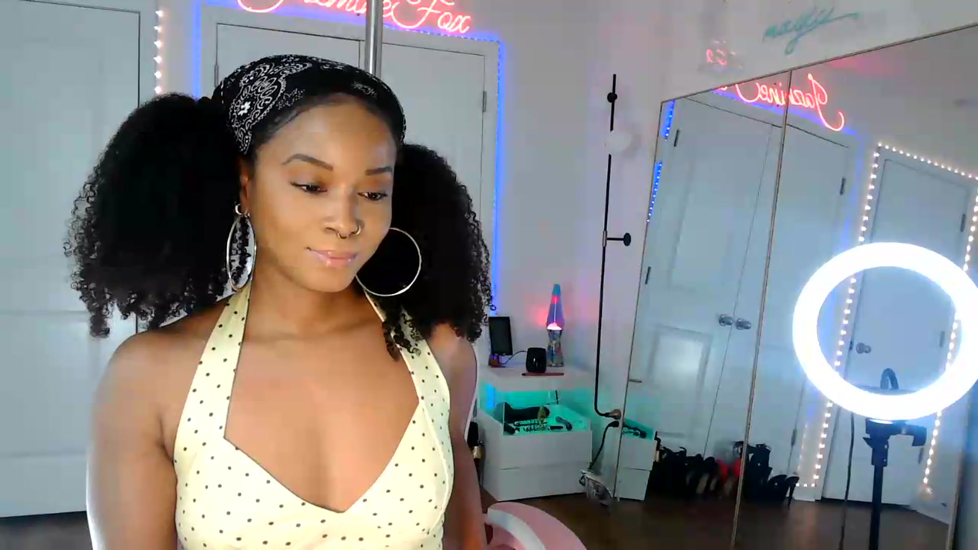 Gallery image thumbnail from Jazminefox's myfreecams stream on, 09/08/2026, 18:33 image 8 of 20
