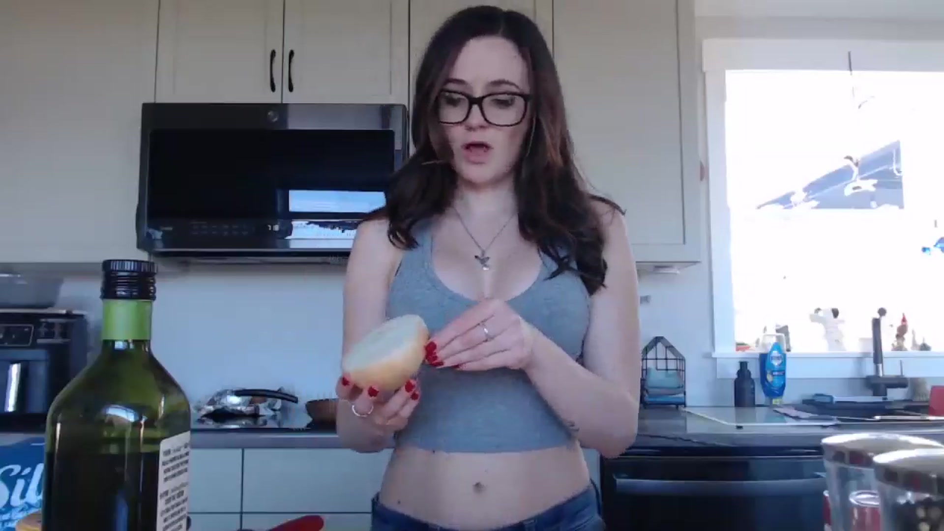 Gallery image thumbnail from JazzliciousXO's myfreecams stream on, 04/30/2025, 22:34 image 8 of 20