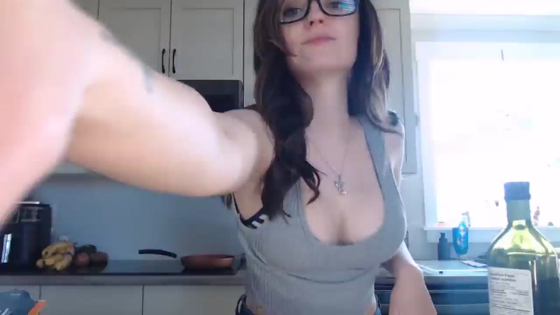 Gallery image thumbnail from JazzliciousXO's myfreecams stream on, 04/30/2025, 22:34 image 18 of 20