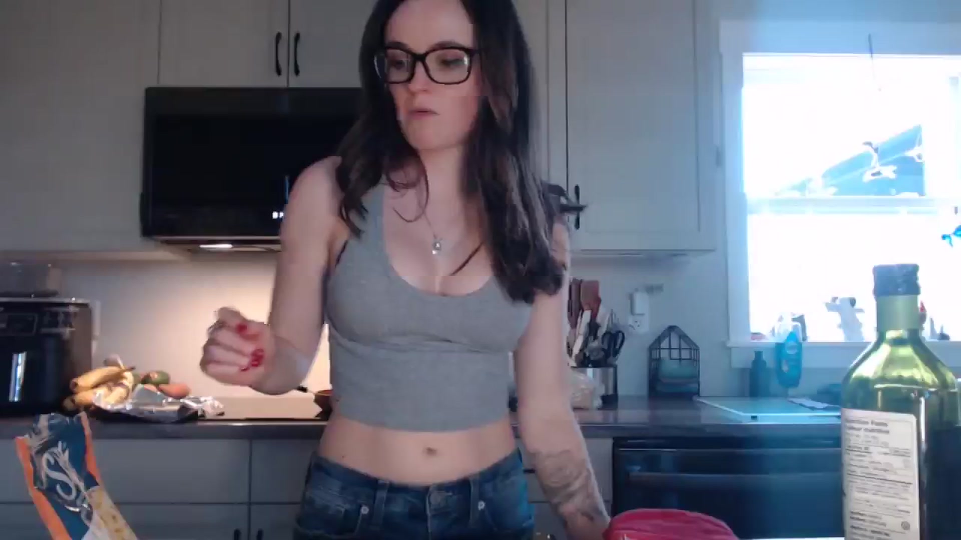 Gallery image thumbnail from JazzliciousXO's myfreecams stream on, 04/30/2025, 23:19 image 18 of 20