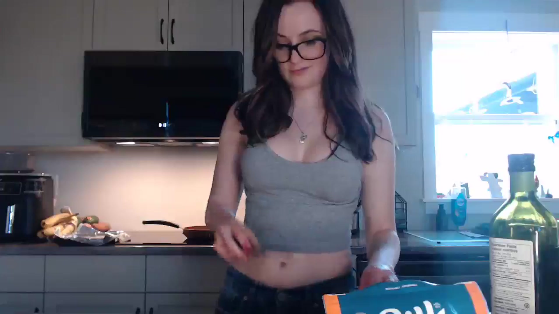 Gallery image thumbnail from JazzliciousXO's myfreecams stream on, 04/30/2025, 23:19 image 17 of 20