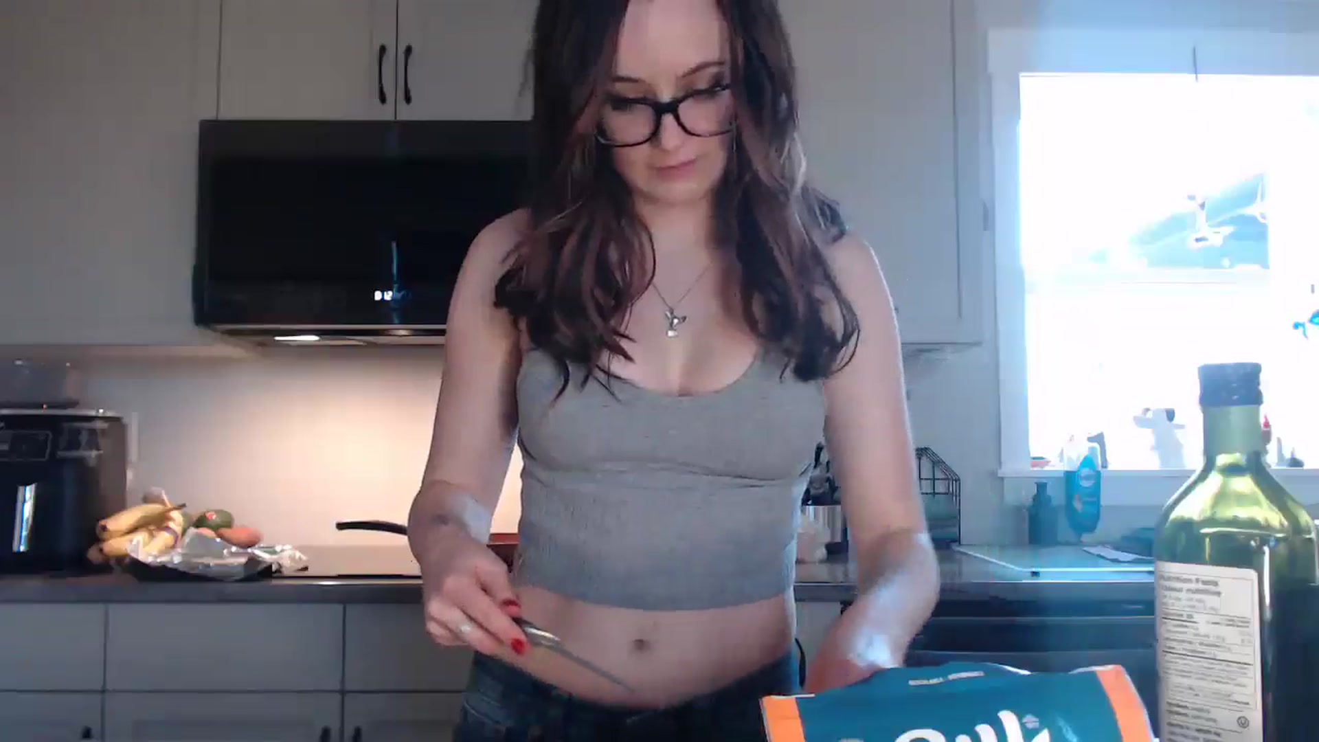 Gallery image thumbnail from JazzliciousXO's myfreecams stream on, 04/30/2025, 23:19 image 16 of 20