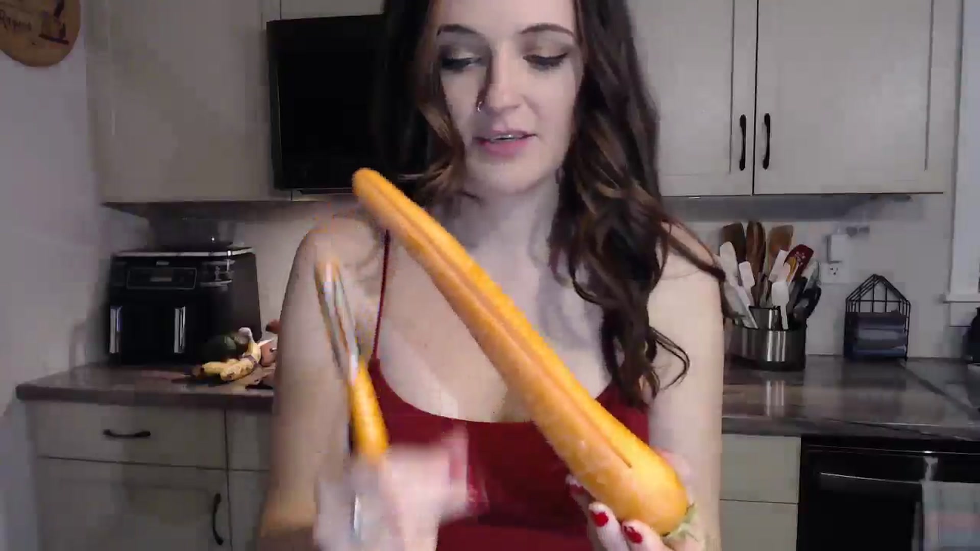 Gallery image thumbnail from JazzliciousXO's myfreecams stream on, 05/04/2025, 24:20 image 12 of 20