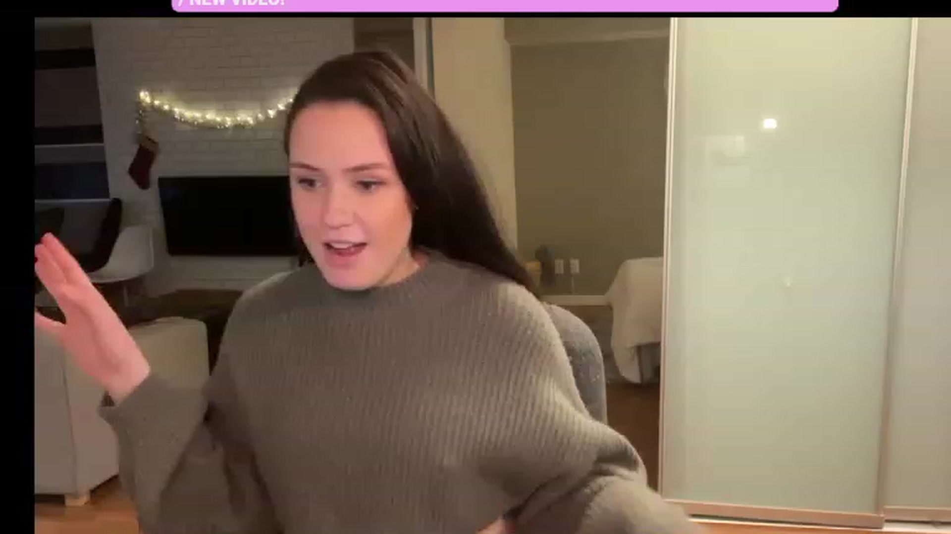Gallery image thumbnail from JazzminBelle's myfreecams stream on, 11/28/2022, 20:43 image 16 of 20