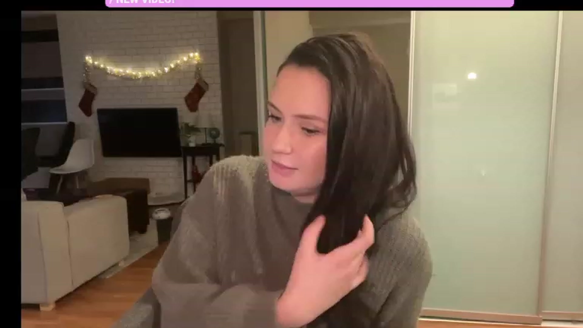 Gallery image thumbnail from JazzminBelle's myfreecams stream on, 11/28/2022, 20:43 image 17 of 20