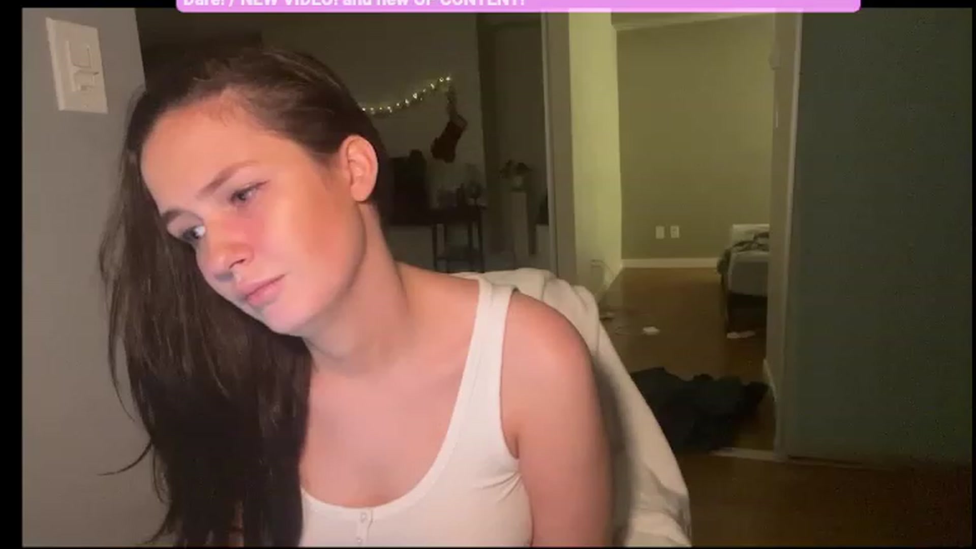 Gallery image thumbnail from JazzminBelle's myfreecams stream on, 12/02/2022, 02:30 image 9 of 20
