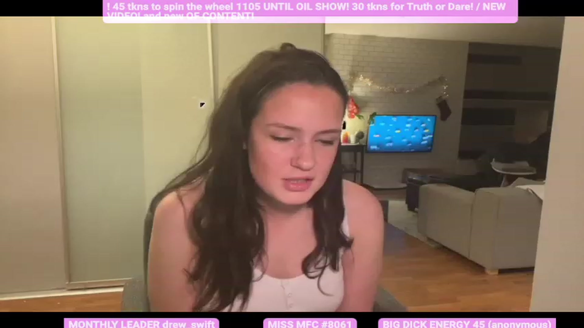 Gallery image thumbnail from JazzminBelle's myfreecams stream on, 12/20/2022, 03:25 image 10 of 20