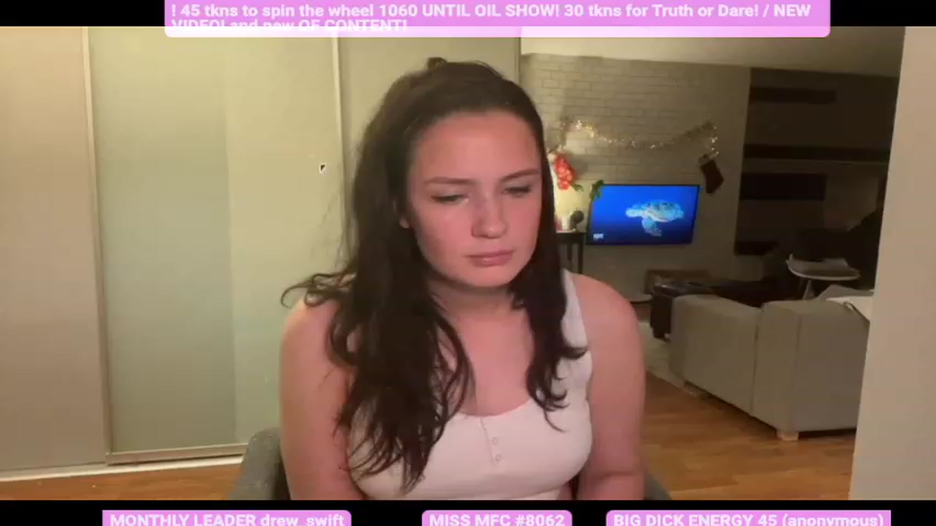 Gallery image thumbnail from JazzminBelle's myfreecams stream on, 12/20/2022, 03:25 image 11 of 20
