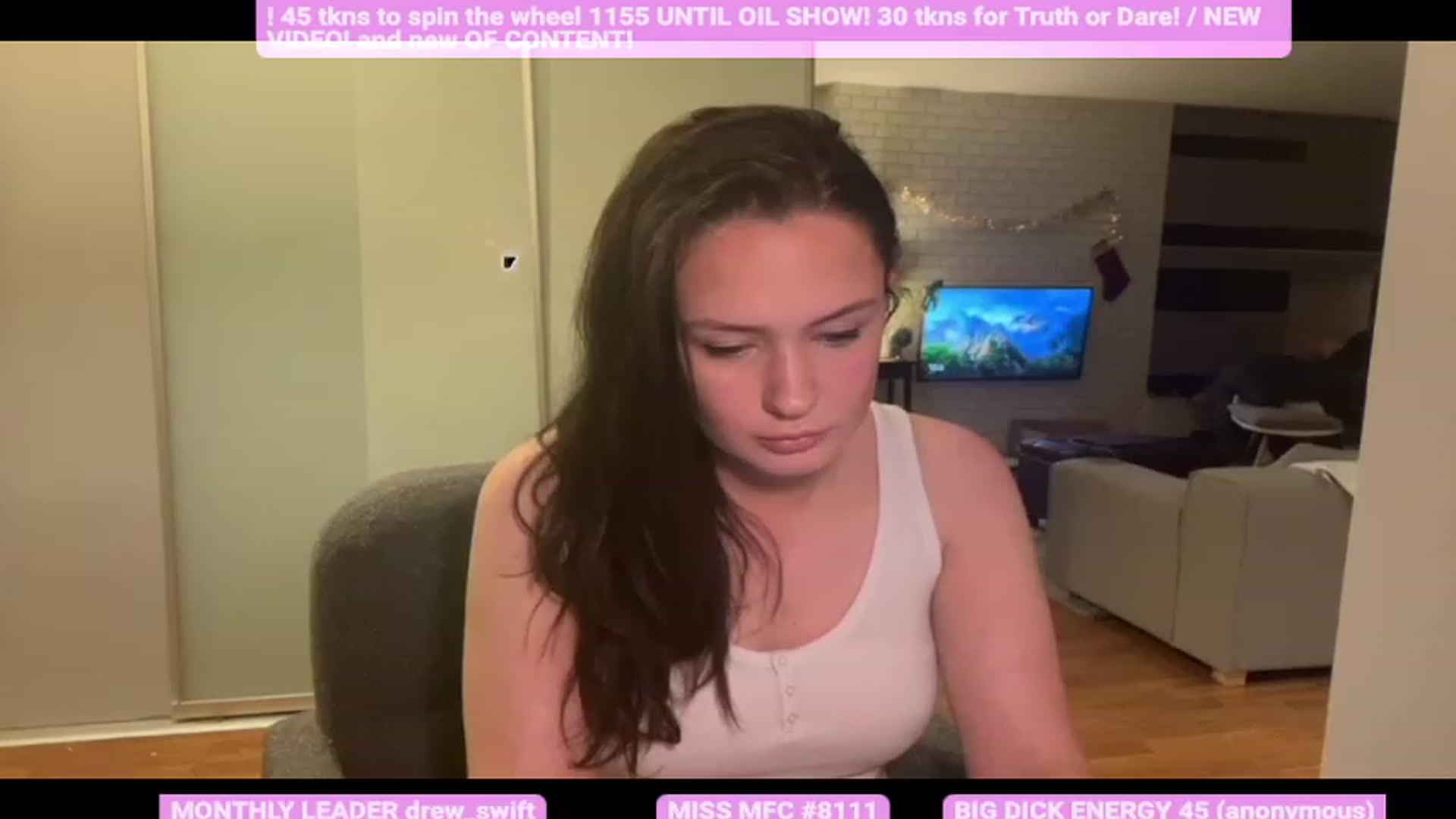 Gallery image thumbnail from JazzminBelle's myfreecams stream on, 12/20/2022, 03:25 image 1 of 20