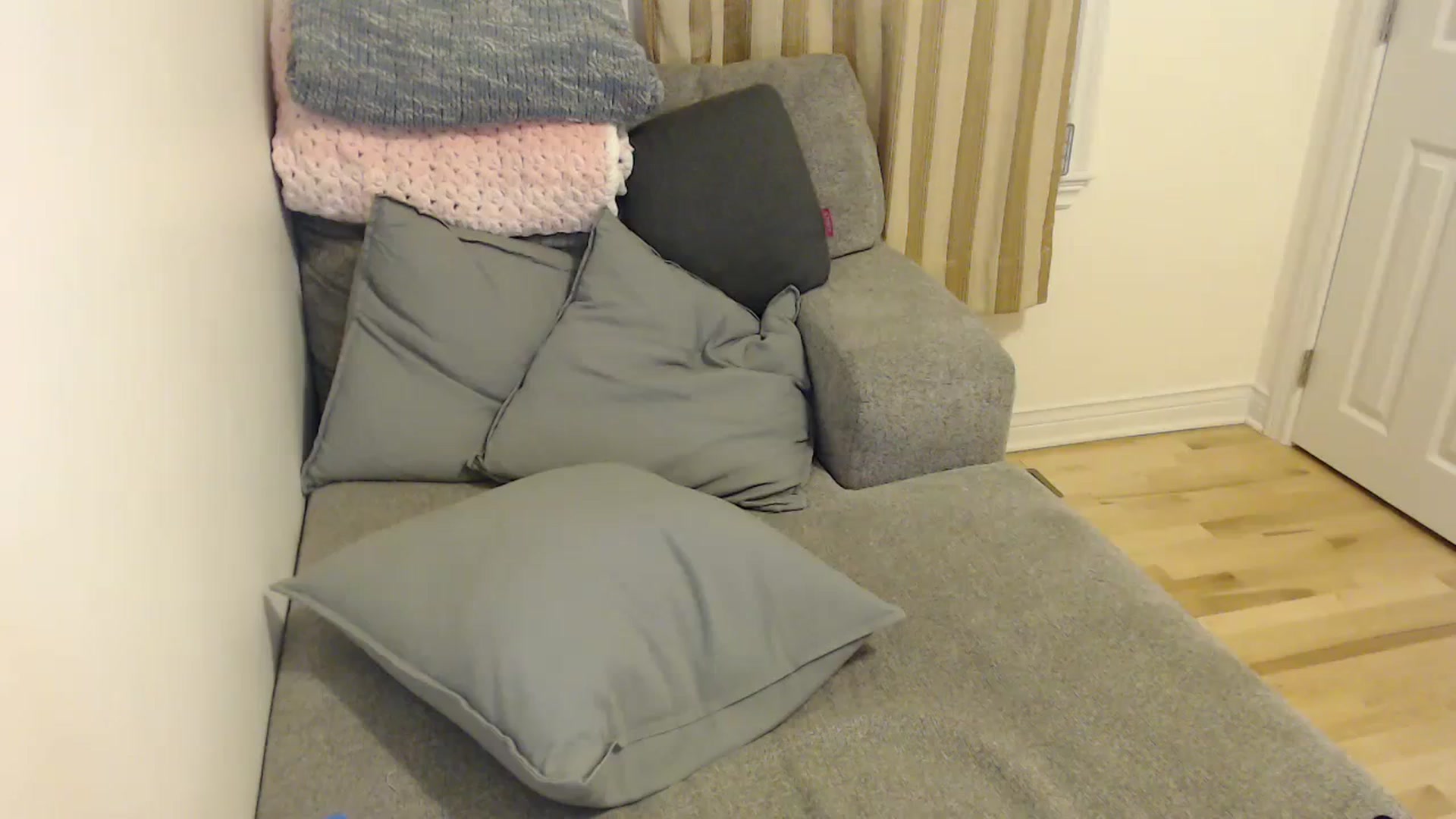 Gallery image thumbnail from JazzyBabe's myfreecams stream on, 01/06/2024, 22:53 image 16 of 20