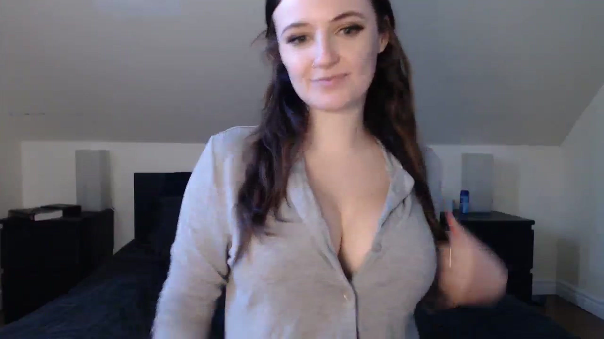 Gallery image thumbnail from JazzyBabe's myfreecams stream on, 01/12/2024, 18:31 image 6 of 20
