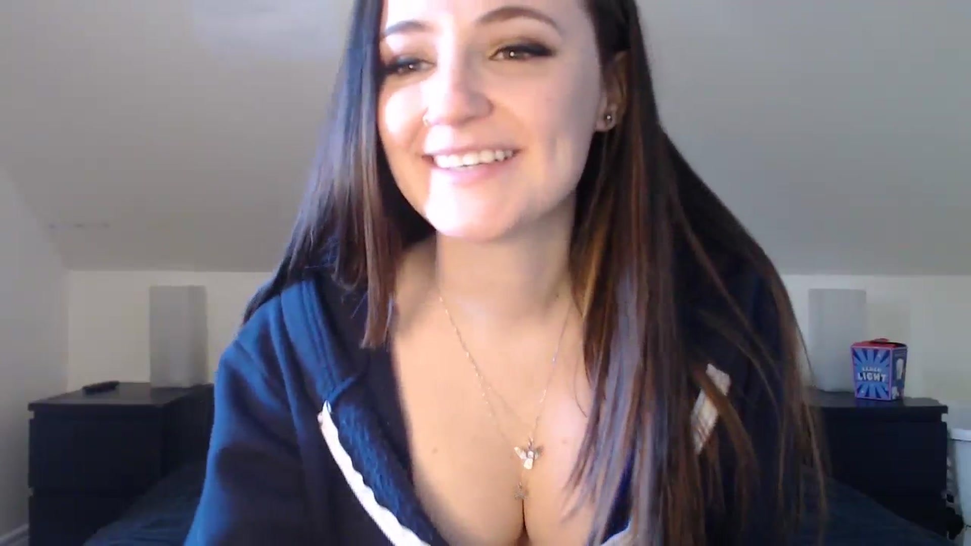 Gallery image thumbnail from JazzyBabe's myfreecams stream on, 01/23/2024, 18:39 image 4 of 20
