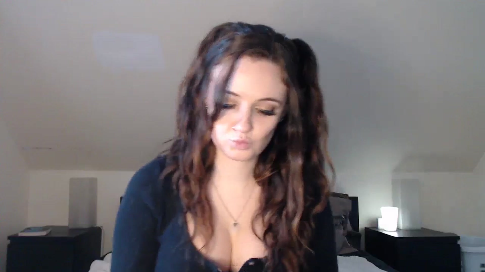 Gallery image thumbnail from JazzyBabe's myfreecams stream on, 01/31/2024, 19:06 image 3 of 20