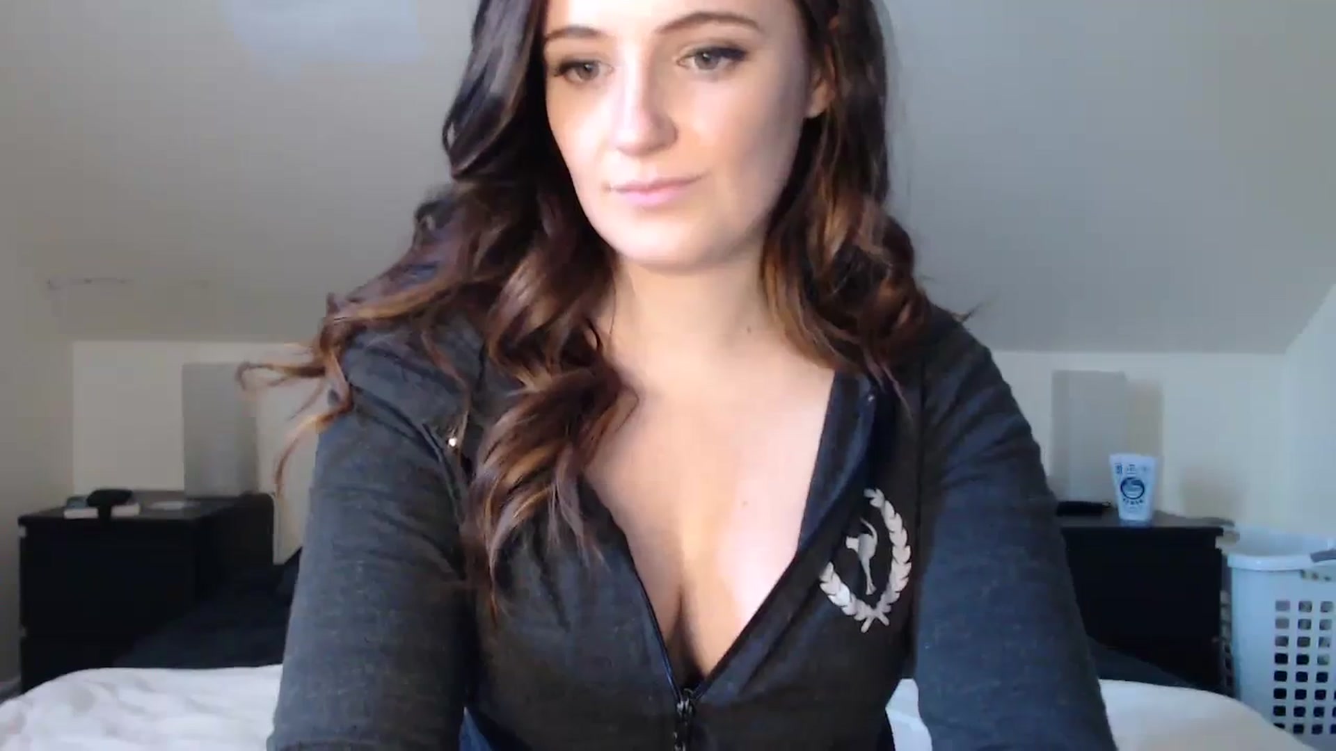 Gallery image thumbnail from JazzyBabe's myfreecams stream on, 02/27/2024, 20:00 image 5 of 20