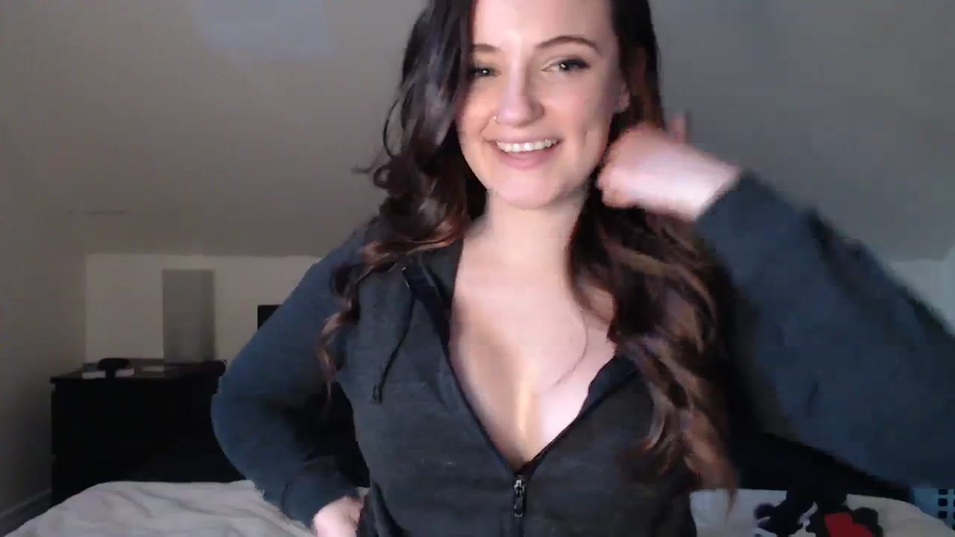 Gallery image thumbnail from JazzyBabe's myfreecams stream on, 02/27/2024, 21:38 image 18 of 20