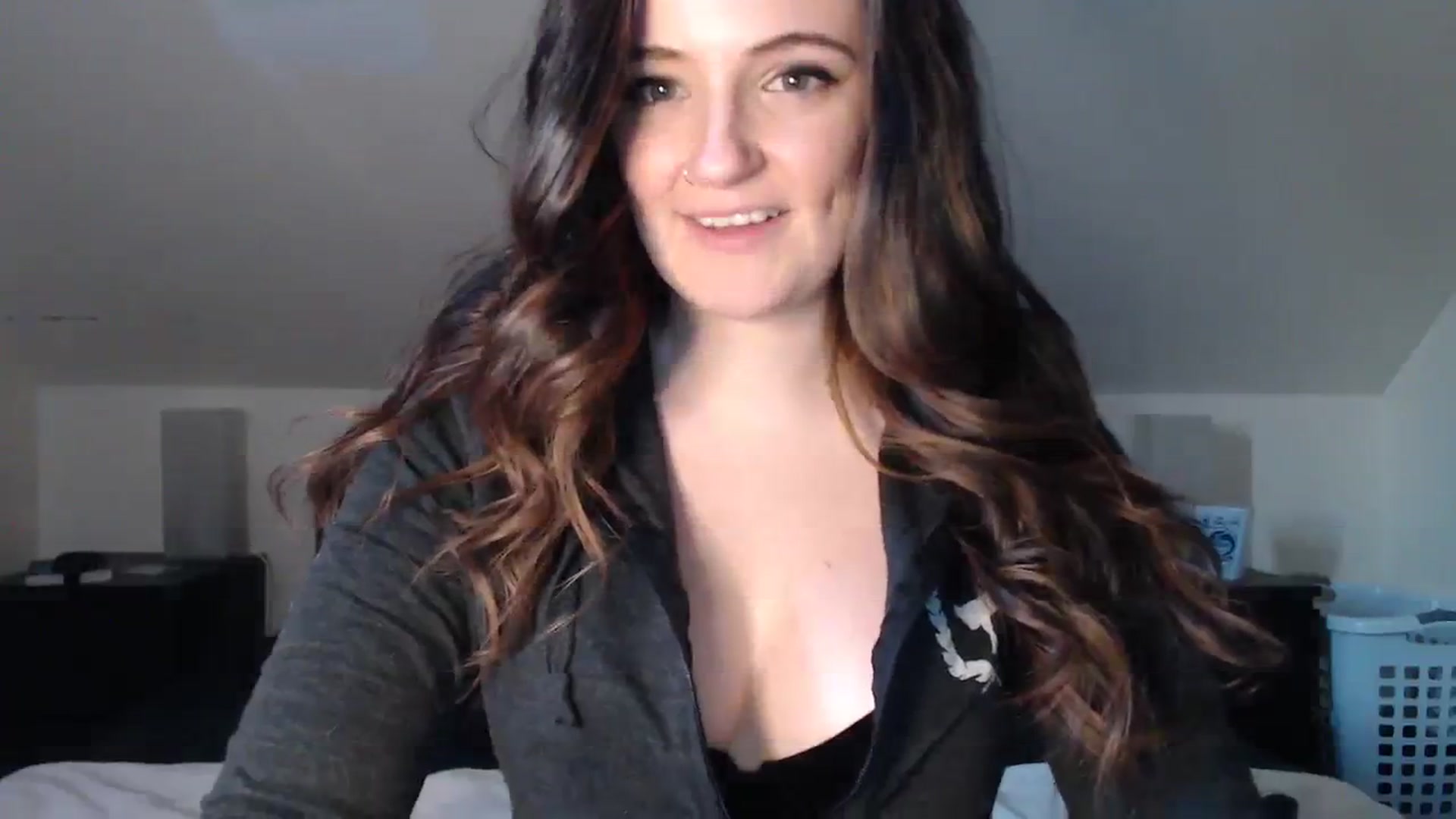 Gallery image thumbnail from JazzyBabe's myfreecams stream on, 02/27/2024, 21:38 image 16 of 20