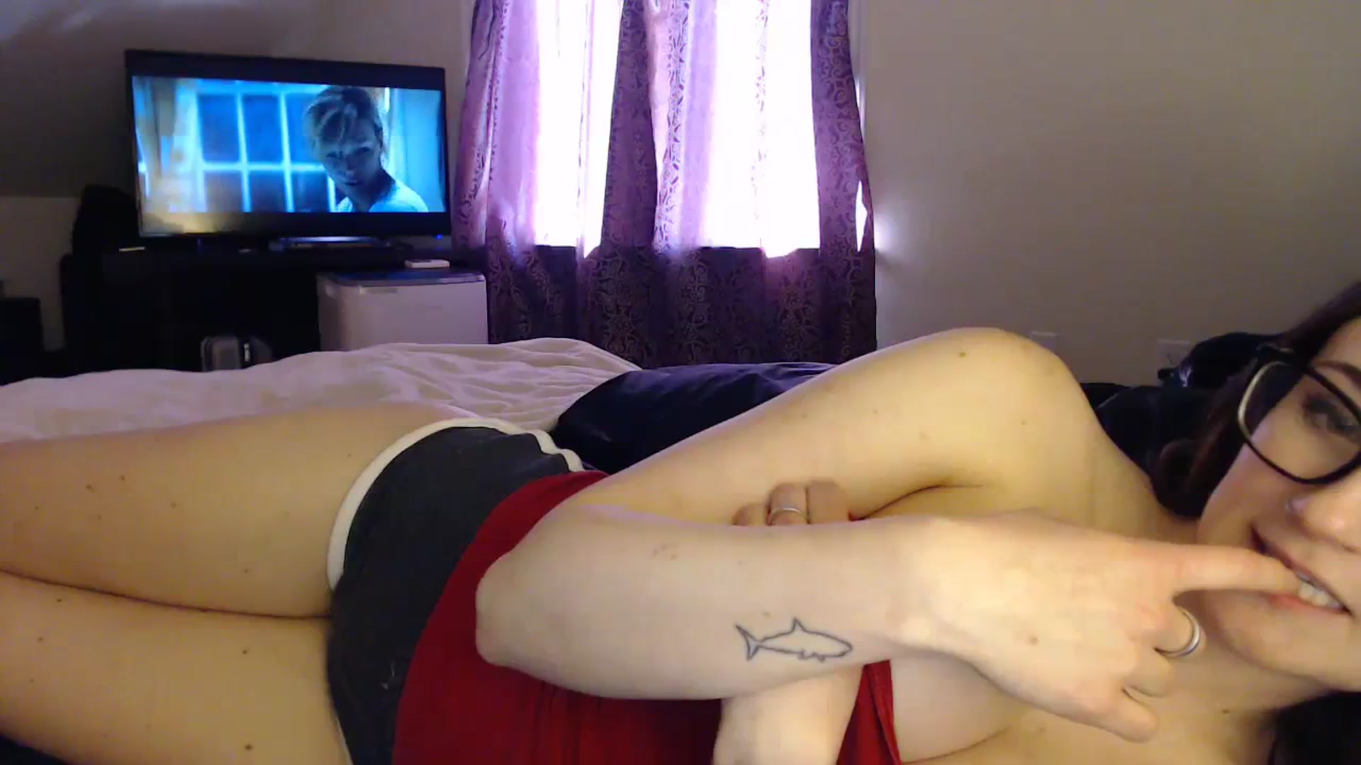 Gallery image thumbnail from JazzyBabe's myfreecams stream on, 04/14/2024, 20:23 image 15 of 20