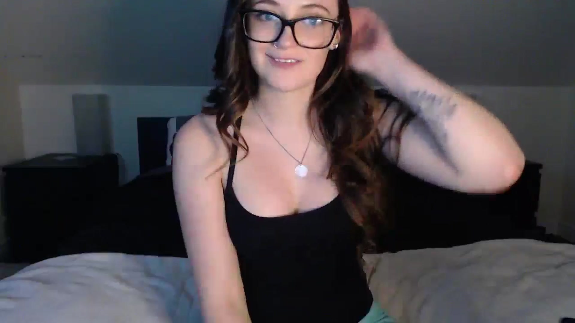 Gallery image thumbnail from JazzyBabe's myfreecams stream on, 05/08/2024, 24:00 image 14 of 20