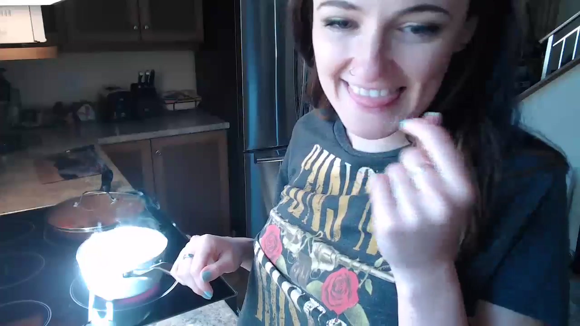 Gallery image thumbnail from JazzyBabe's myfreecams stream on, 06/04/2024, 21:09 image 8 of 20