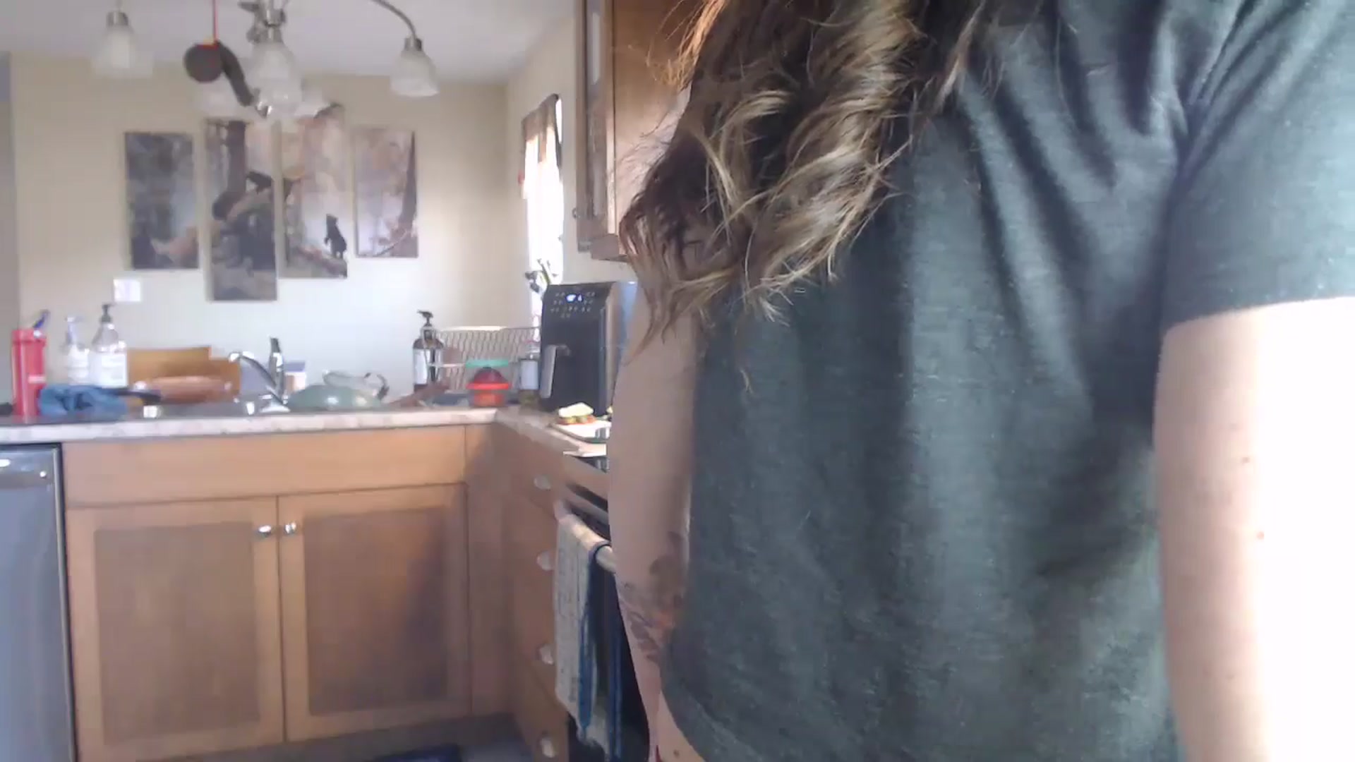 Gallery image thumbnail from JazzyBabe's myfreecams stream on, 06/04/2024, 23:05 image 6 of 20