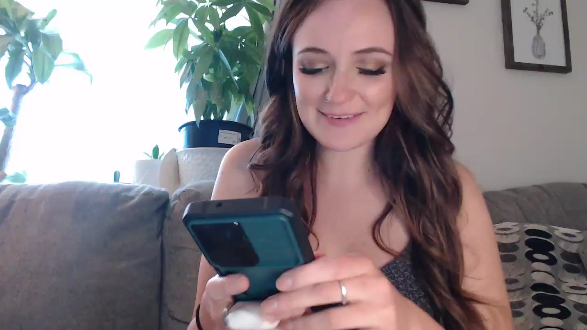 Gallery image thumbnail from JazzyBabe's myfreecams stream on, 06/25/2024, 19:22 image 1 of 20