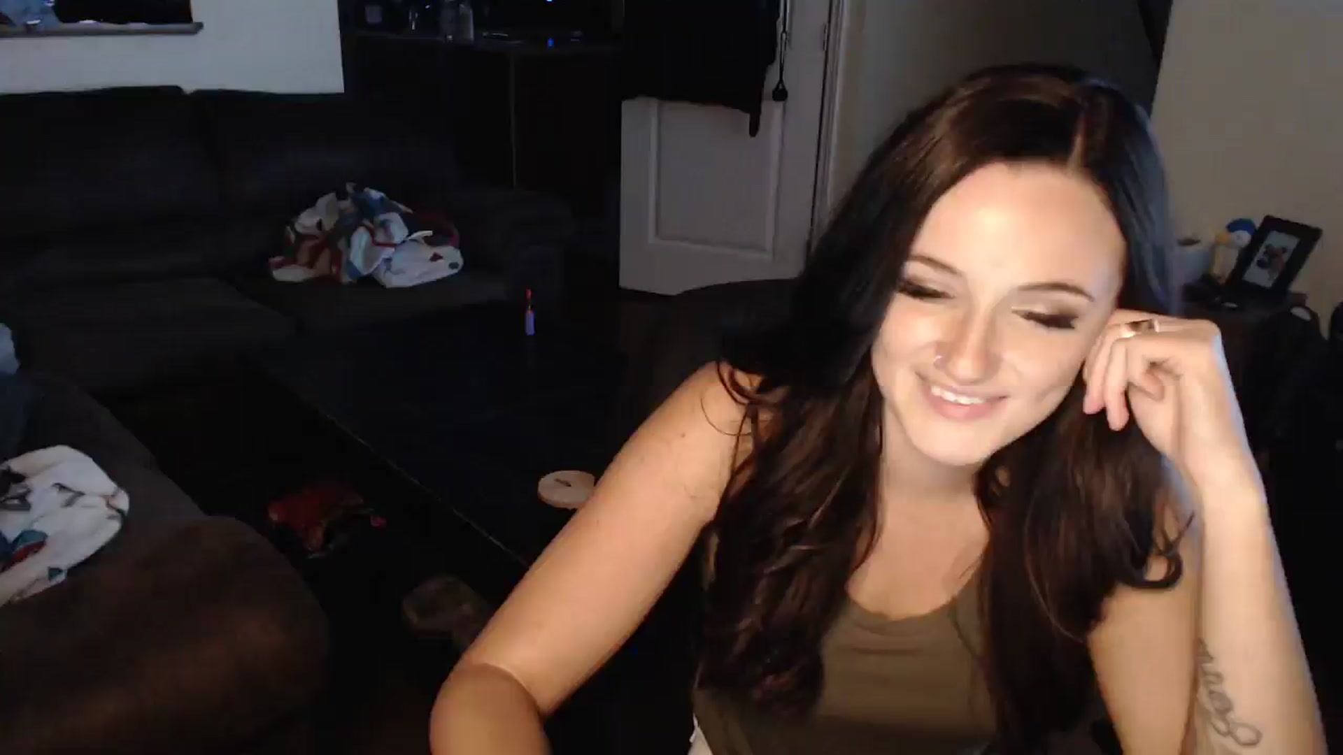 Gallery image thumbnail from JazzyBabe's myfreecams stream on, 07/13/2024, 23:47 image 4 of 20