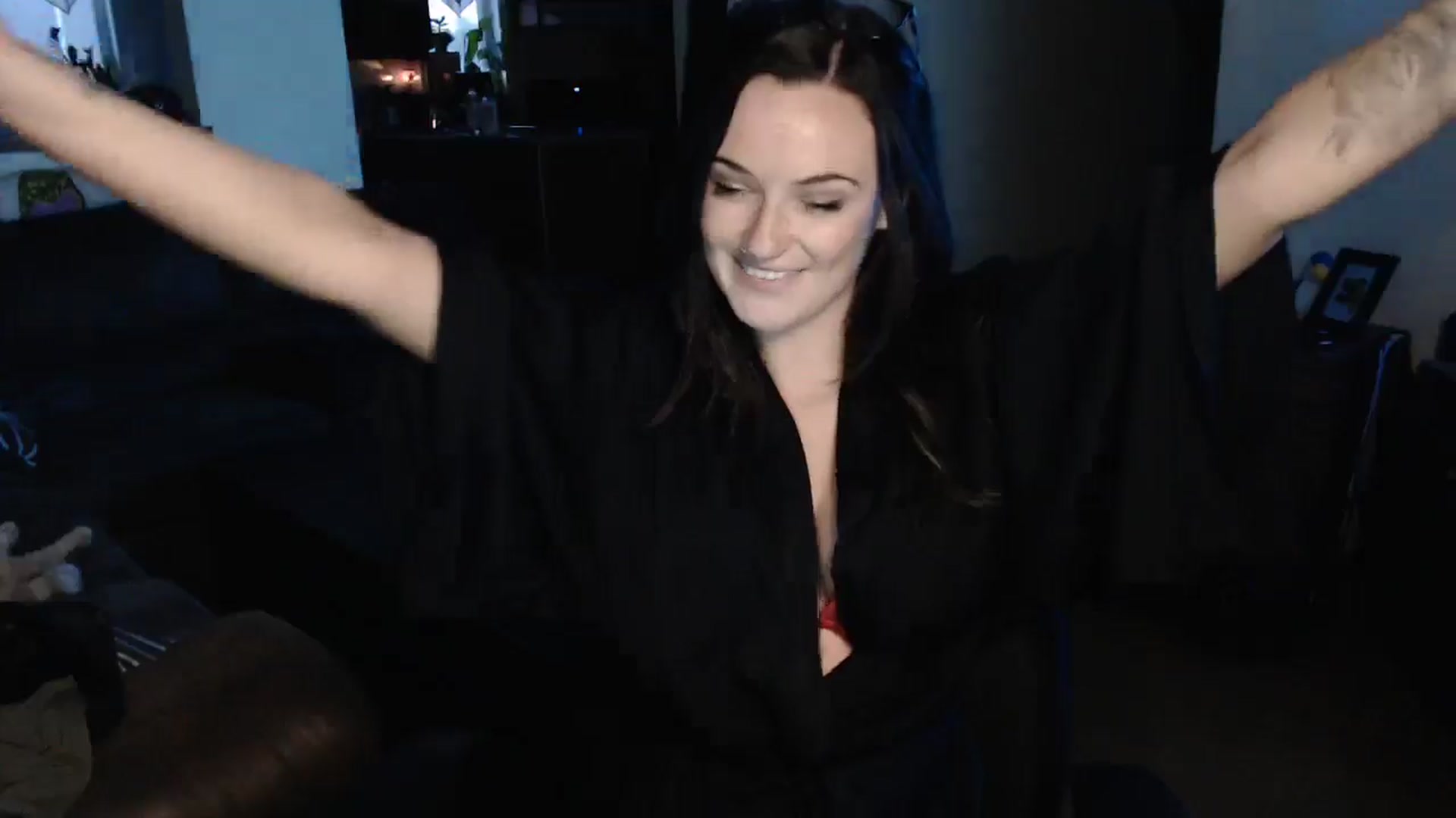 Gallery image thumbnail from JazzyBabe's myfreecams stream on, 07/27/2024, 24:05 image 20 of 20