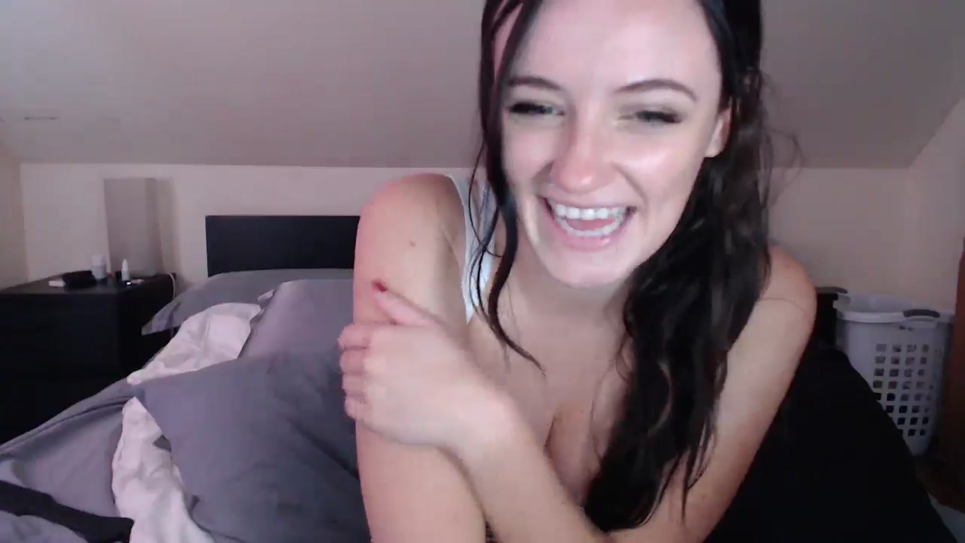 Gallery image thumbnail from JazzyBabe's myfreecams stream on, 07/31/2024, 19:42 image 19 of 20