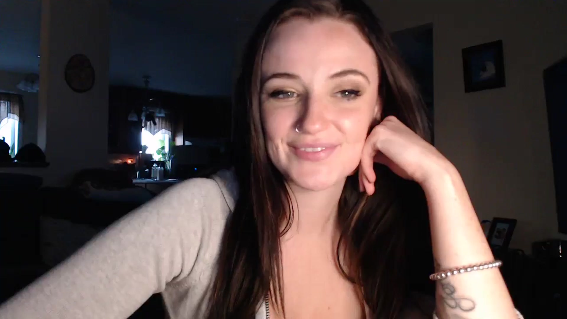 Gallery image thumbnail from JazzyBabe's myfreecams stream on, 09/14/2024, 22:26 image 7 of 20