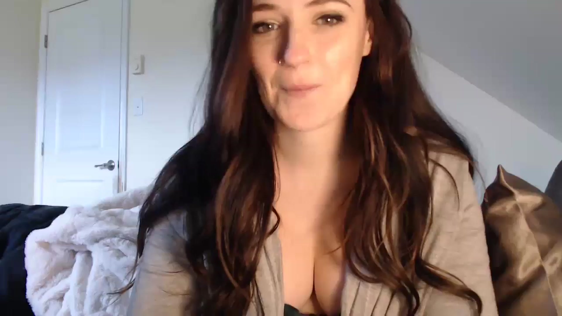 Gallery image thumbnail from JazzyBabe's myfreecams stream on, 11/29/2024, 19:35 image 7 of 20