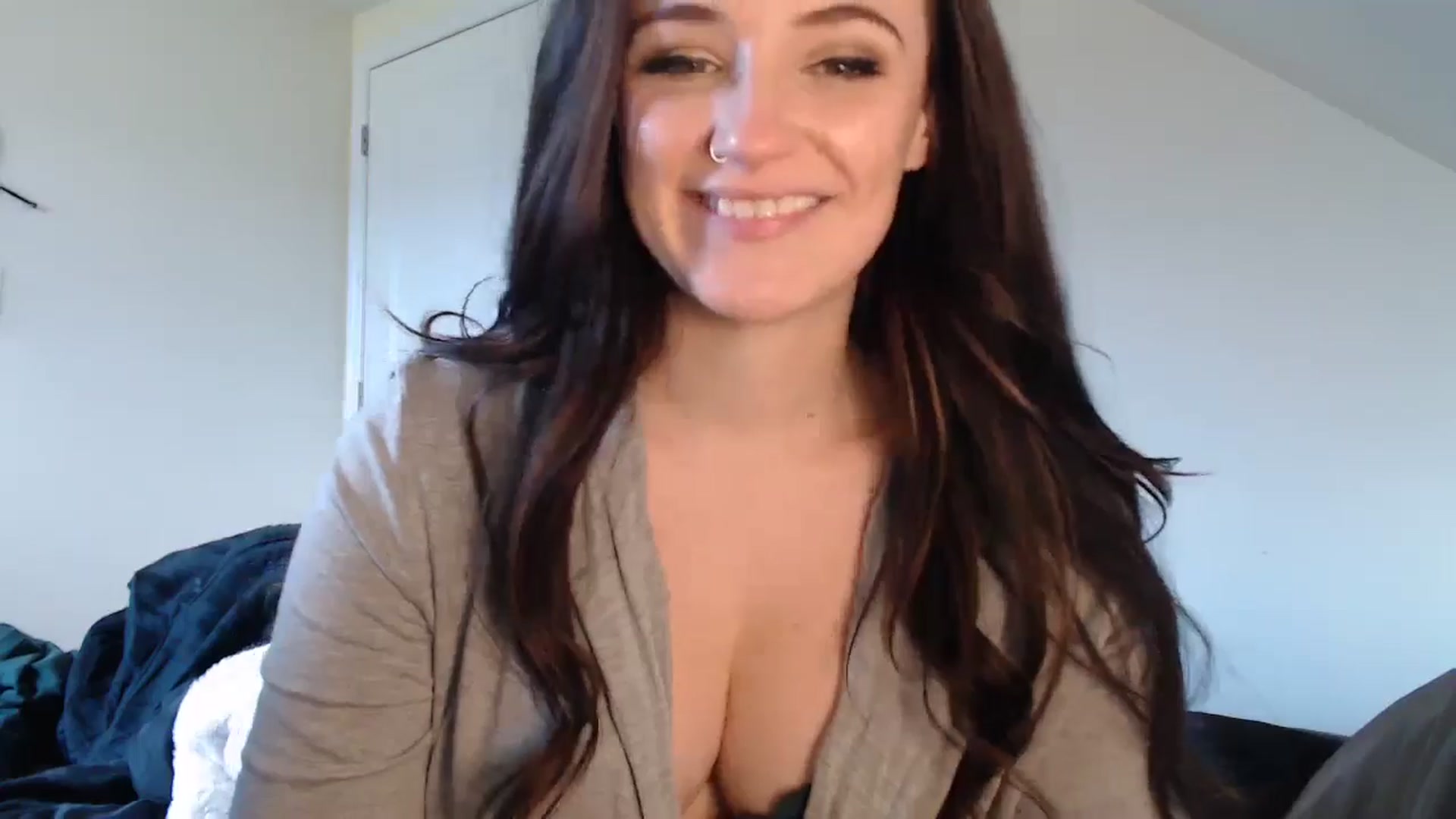 Gallery image thumbnail from JazzyBabe's myfreecams stream on, 11/29/2024, 19:35 image 12 of 20