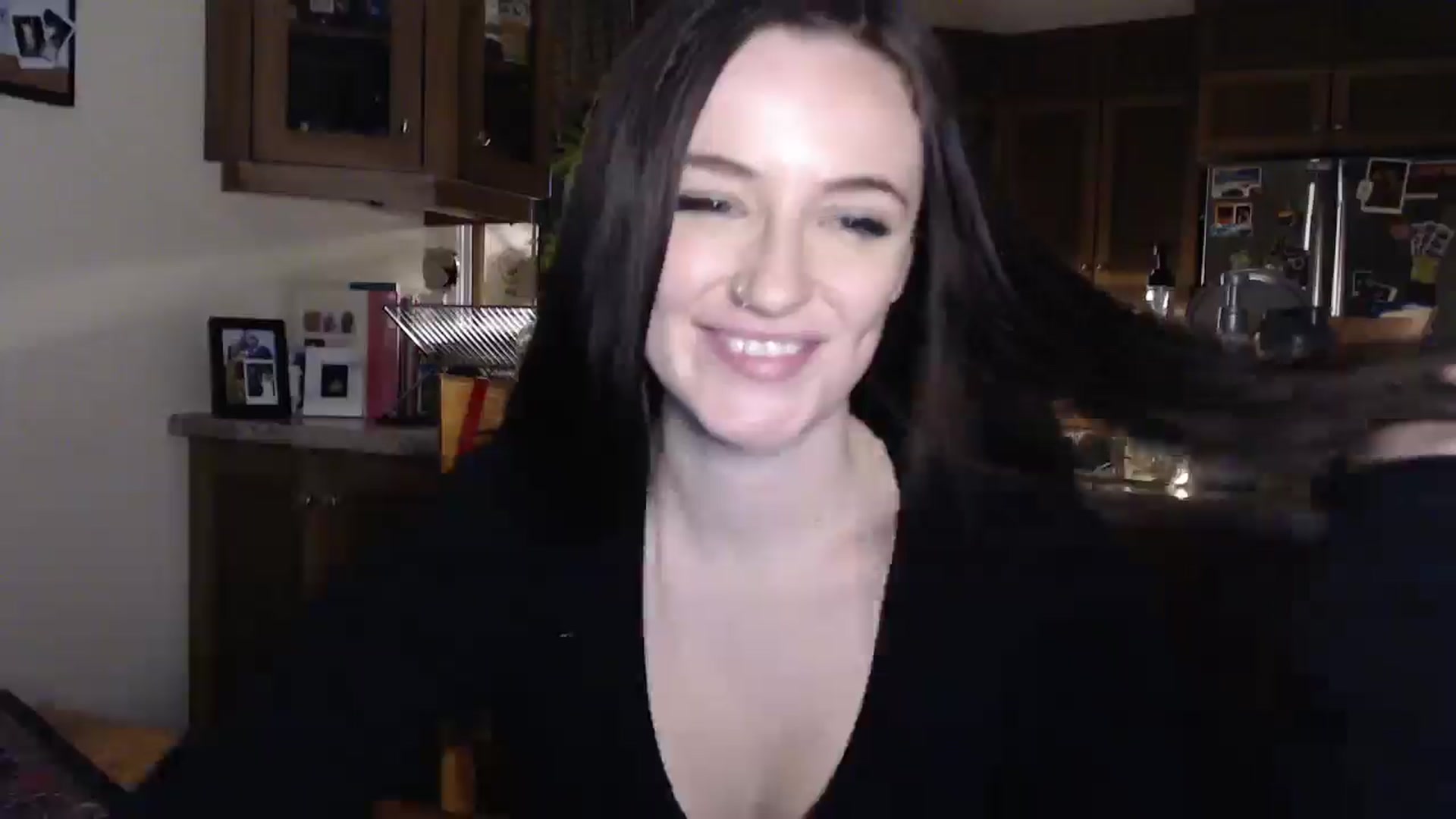 Gallery image thumbnail from JazzyBabe's myfreecams stream on, 12/05/2024, 01:57 image 20 of 20