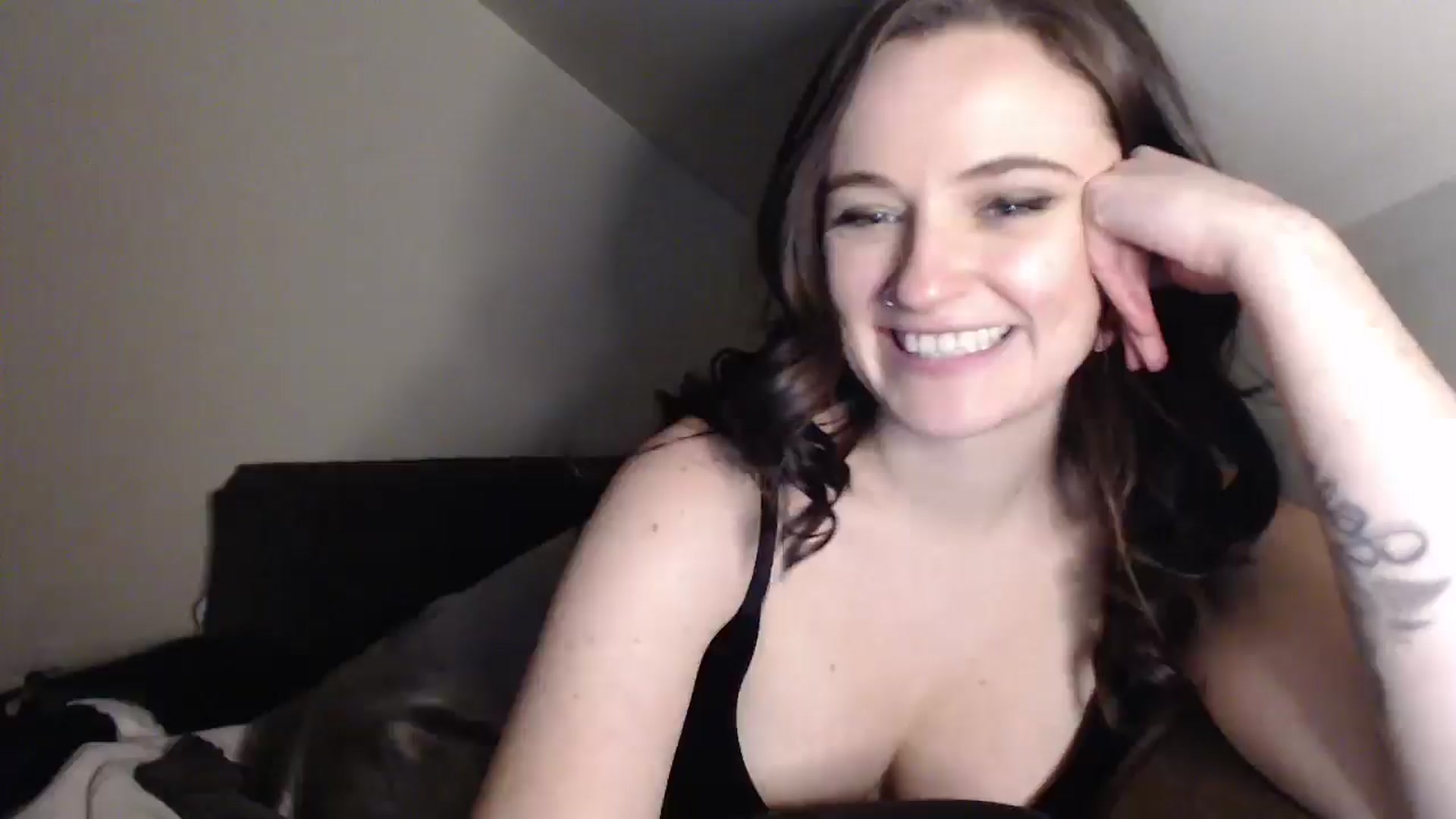 Gallery image thumbnail from JazzyBabe's myfreecams stream on, 01/31/2025, 24:01 image 15 of 20