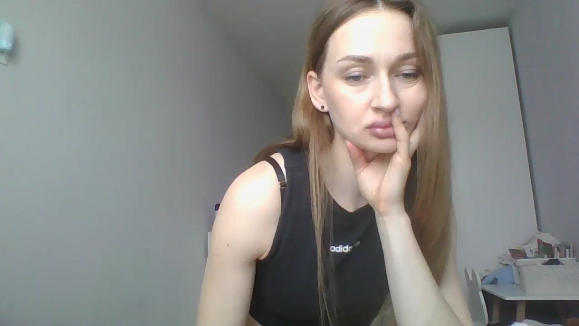 Gallery image thumbnail from JazzyBloo's myfreecams stream on, 04/15/2026, 09:42 image 11 of 20