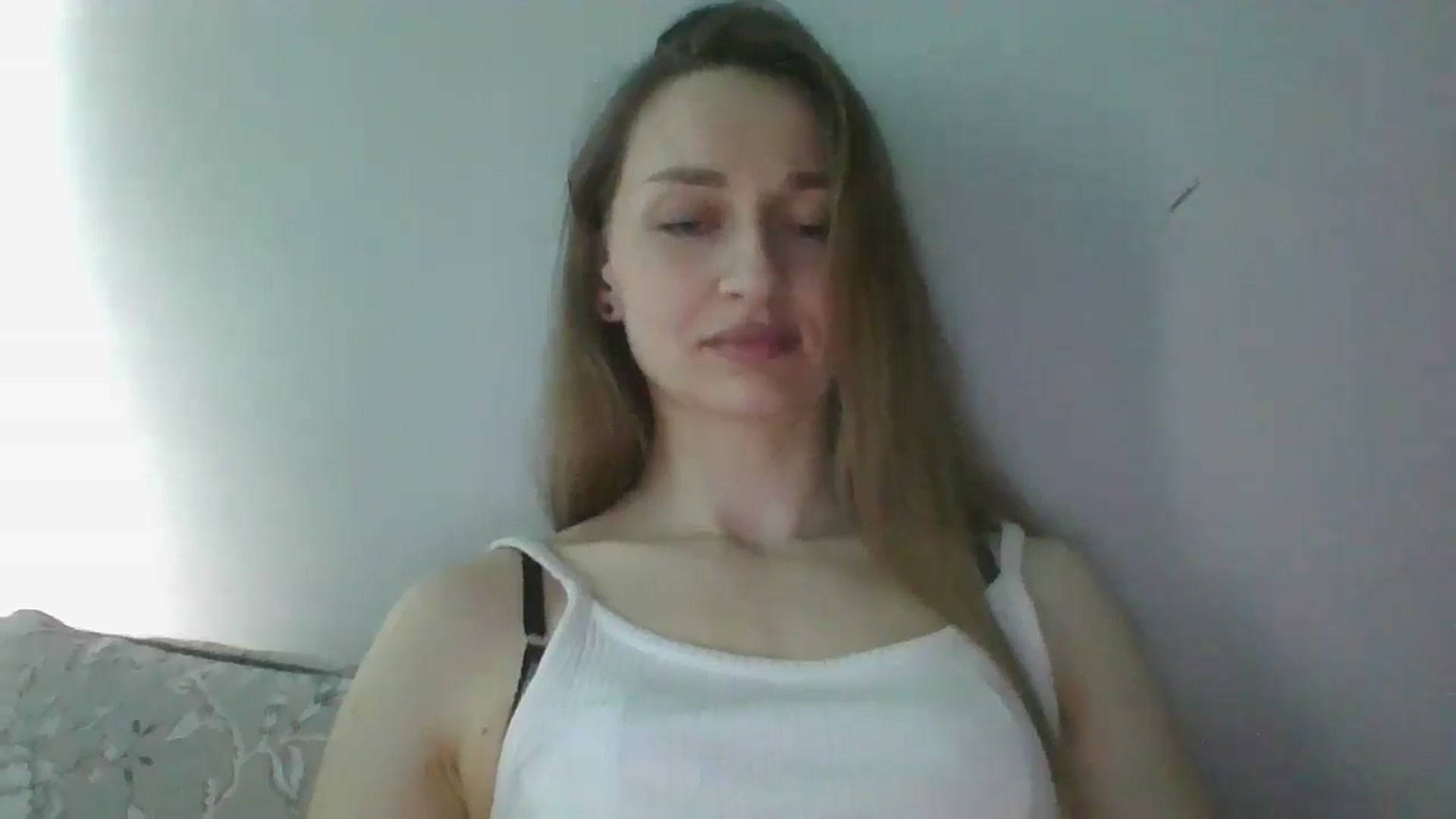 Gallery image thumbnail from JazzyBloo's myfreecams stream on, 04/15/2026, 13:21 image 9 of 20