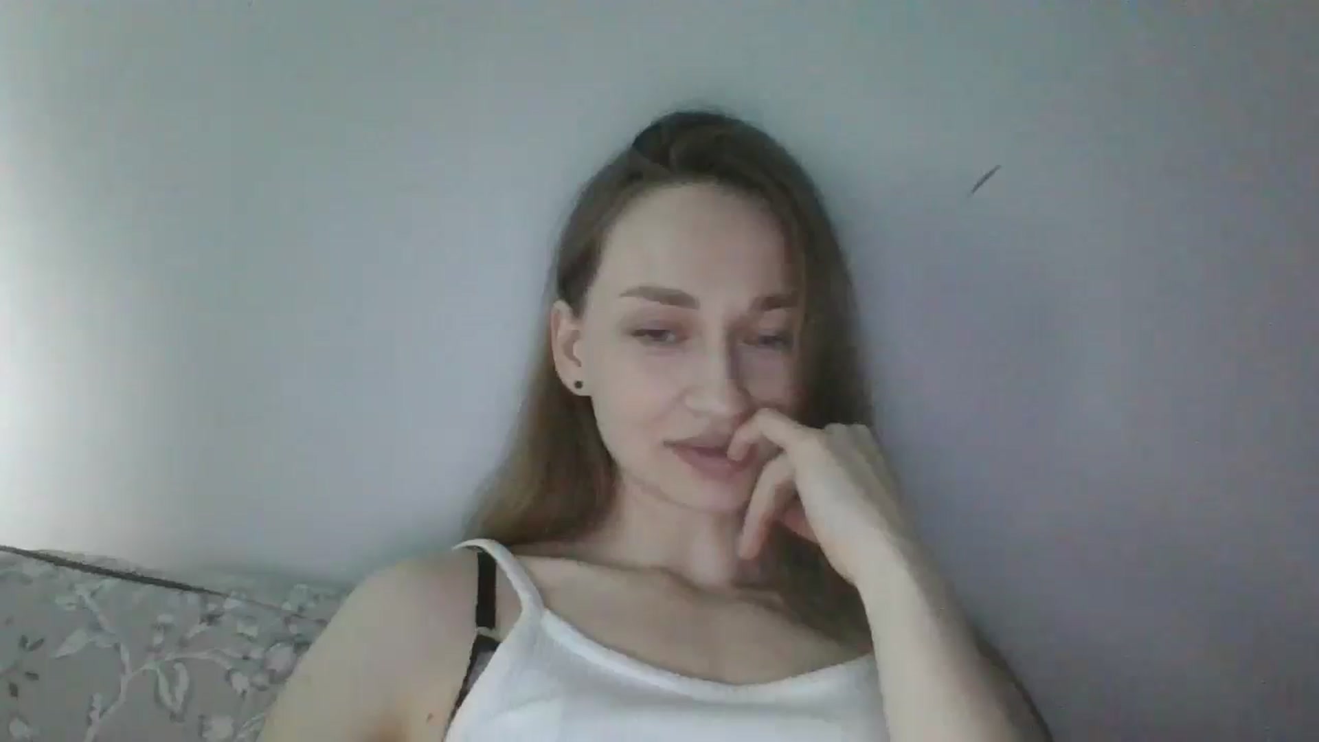 Gallery image thumbnail from JazzyBloo's myfreecams stream on, 04/15/2026, 13:21 image 19 of 20