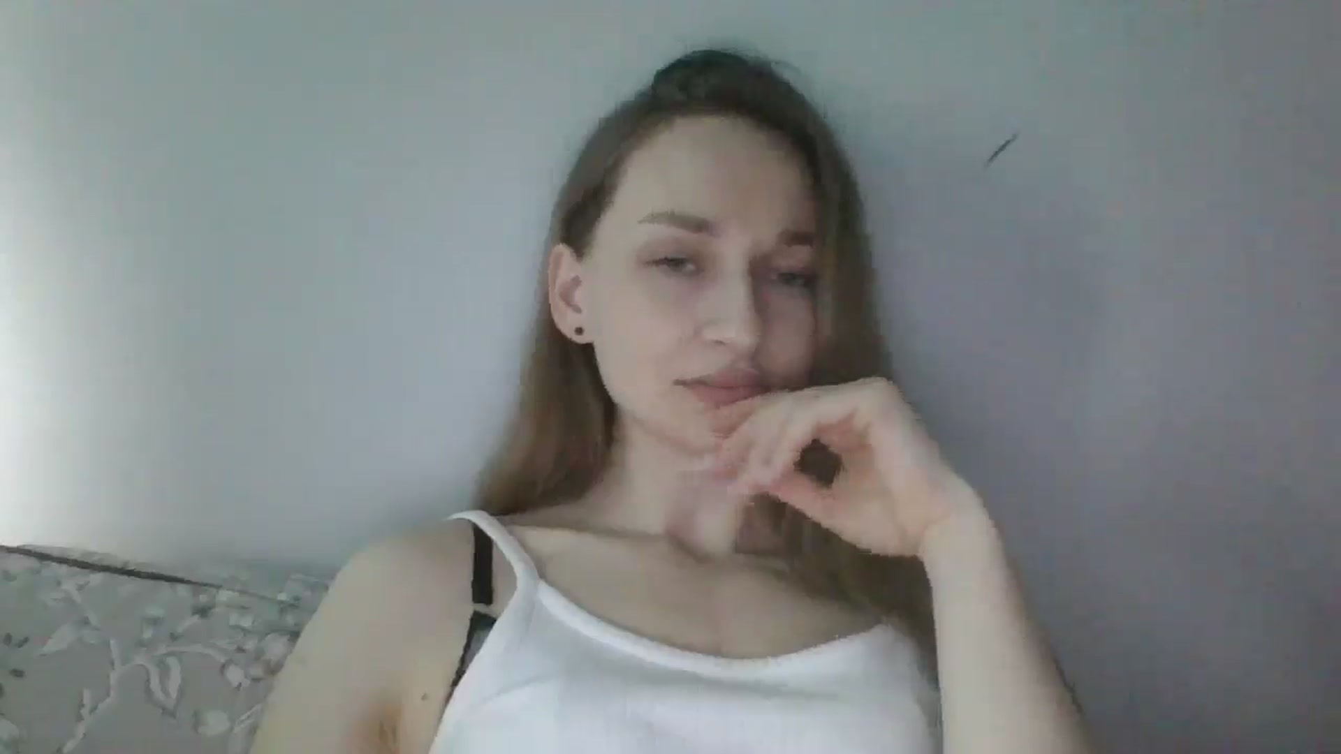 Gallery image thumbnail from JazzyBloo's myfreecams stream on, 04/15/2026, 13:21 image 17 of 20